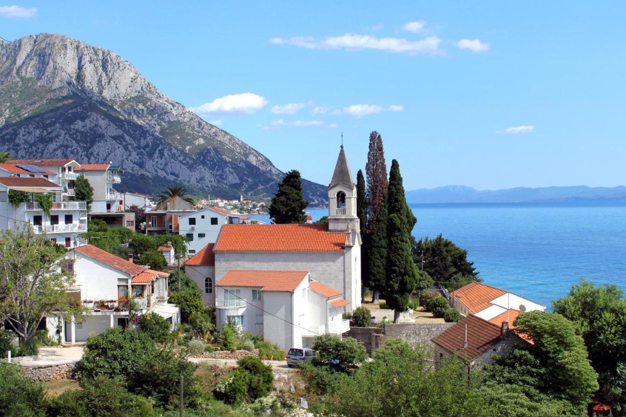 Apartments By The Sea Brist, Makarska - 11078 Экстерьер фото