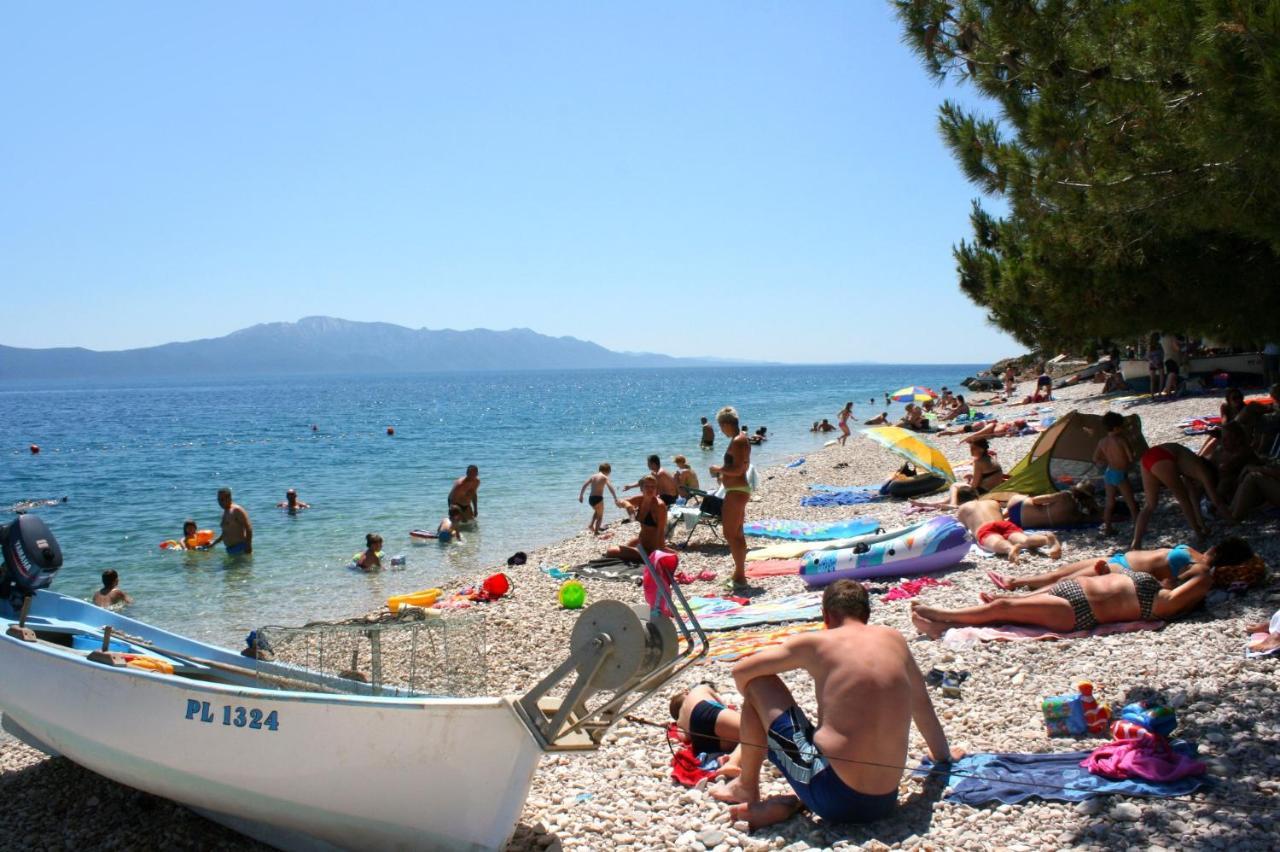 Apartments By The Sea Brist, Makarska - 11078 Экстерьер фото