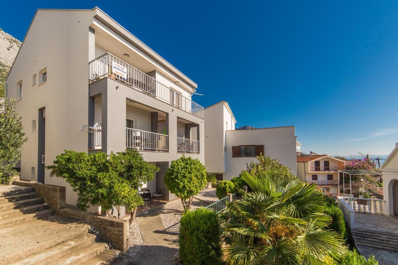 Apartments By The Sea Brist, Makarska - 11078 Экстерьер фото