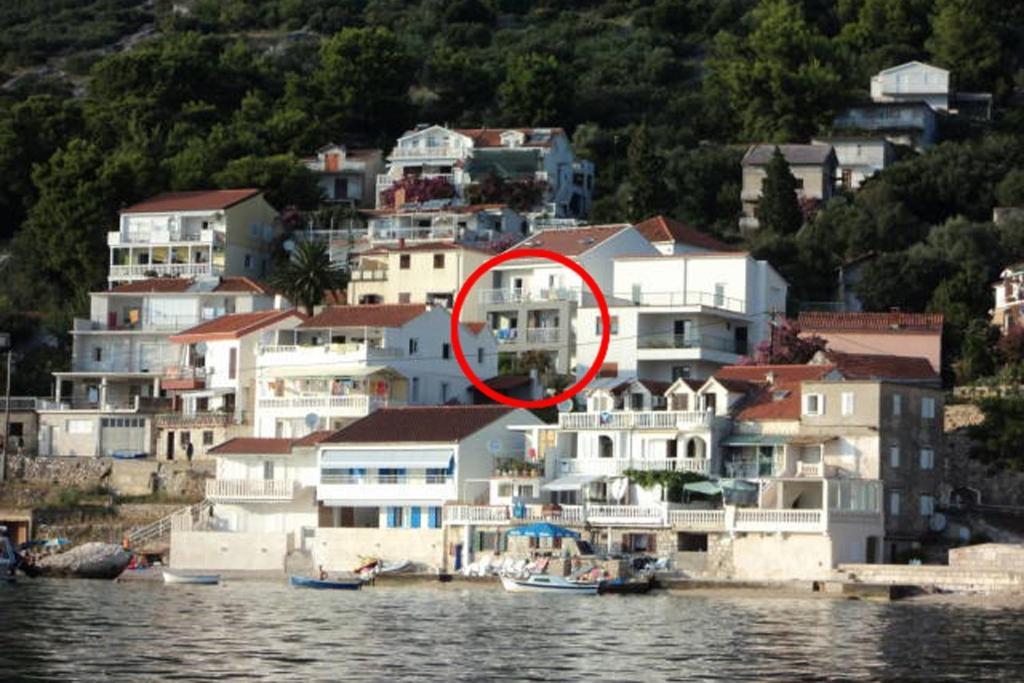 Apartments By The Sea Brist, Makarska - 11078 Экстерьер фото